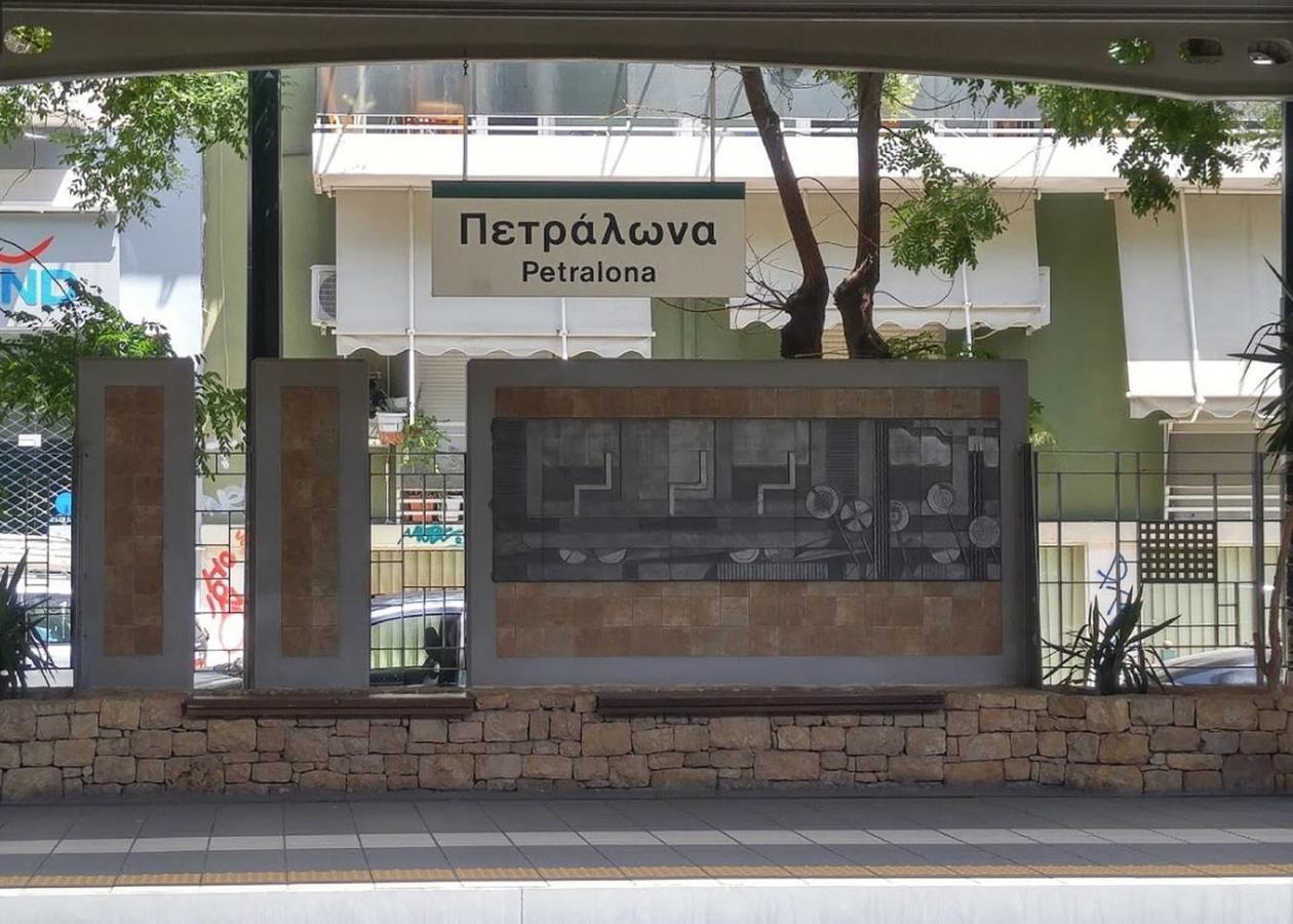 Pale Coloured Apt In Athens Historic Centre Bagian luar foto