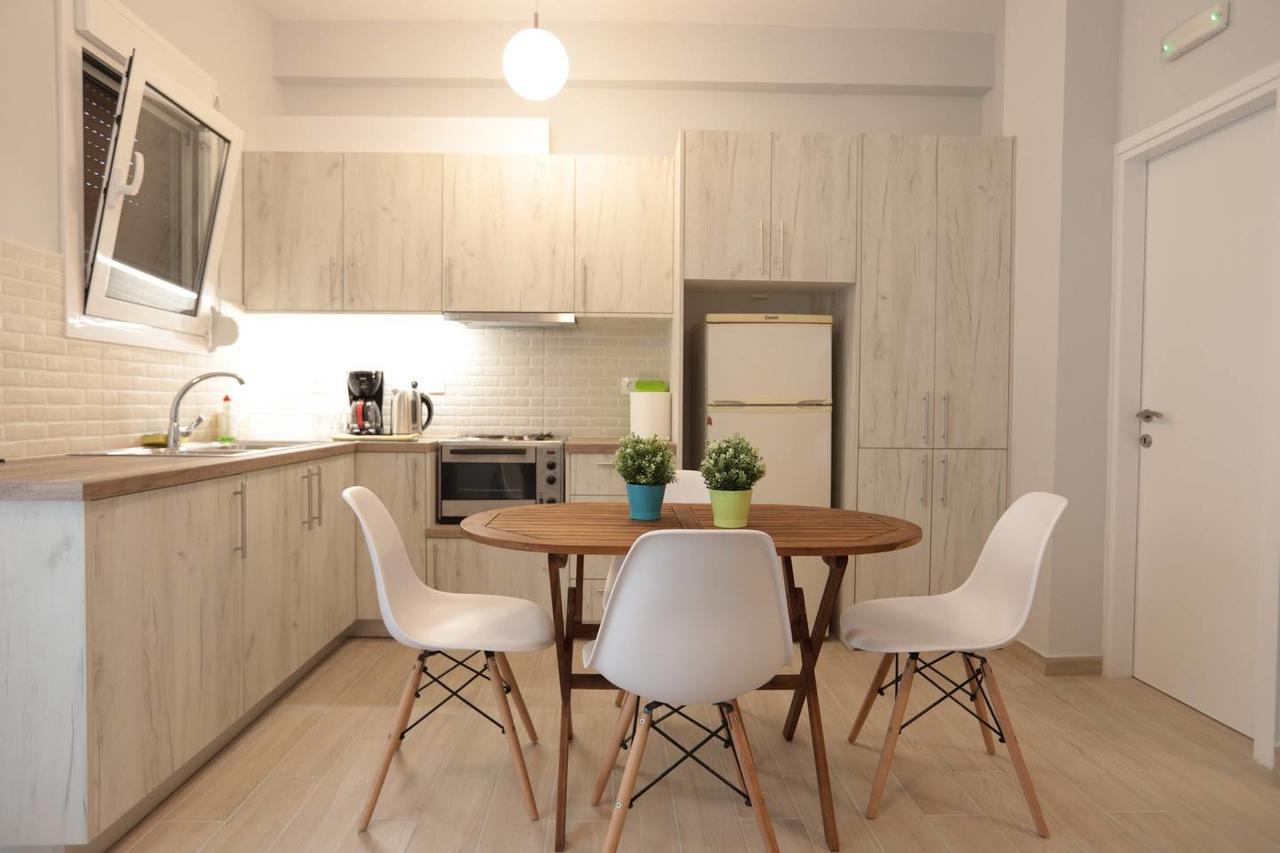 Pale Coloured Apt In Athens Historic Centre Bagian luar foto