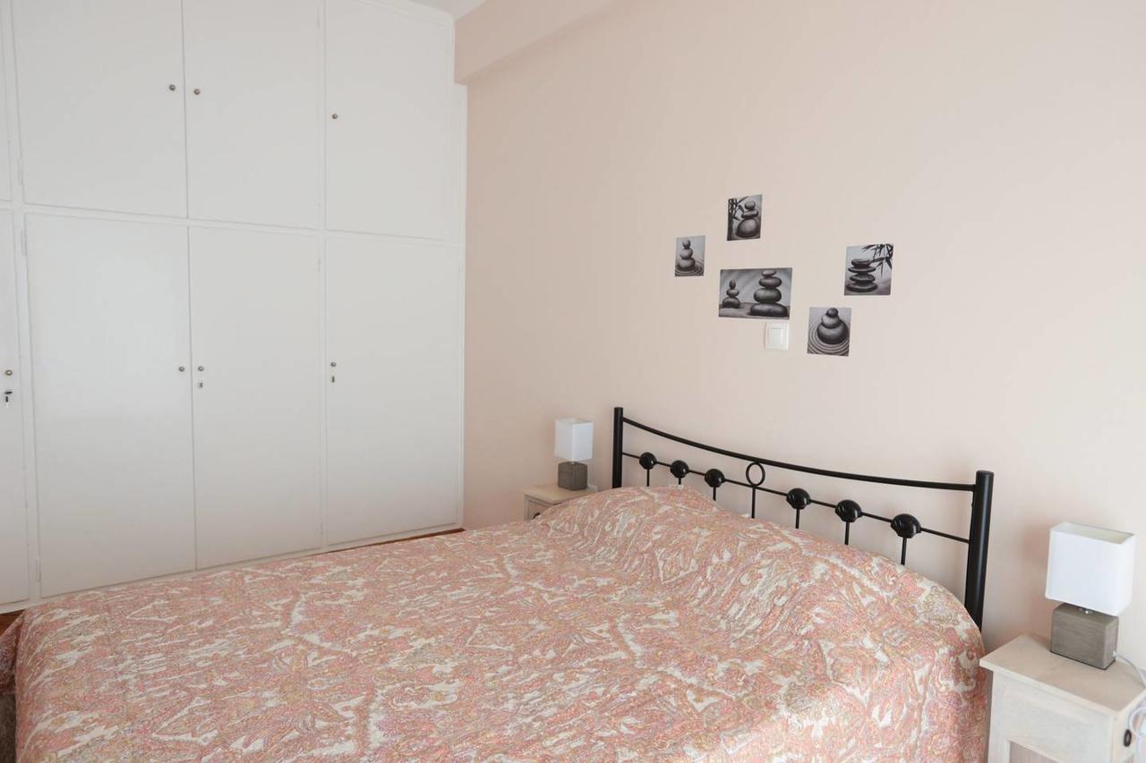 Pale Coloured Apt In Athens Historic Centre Bagian luar foto