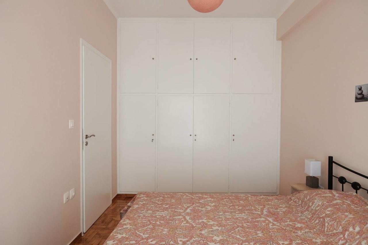 Pale Coloured Apt In Athens Historic Centre Bagian luar foto