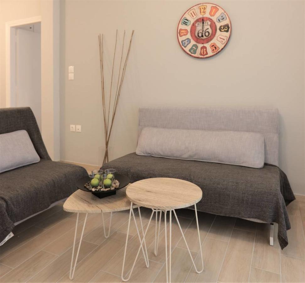 Pale Coloured Apt In Athens Historic Centre Bagian luar foto